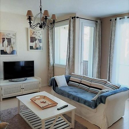 Appt Cosy 65 M2 Coeur De Ville A 150 M De La Plage Royan Exterior photo