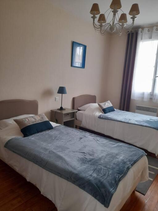 Appt Cosy 65 M2 Coeur De Ville A 150 M De La Plage Royan Exterior photo